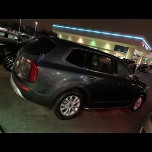 Meet your Posher, Holli